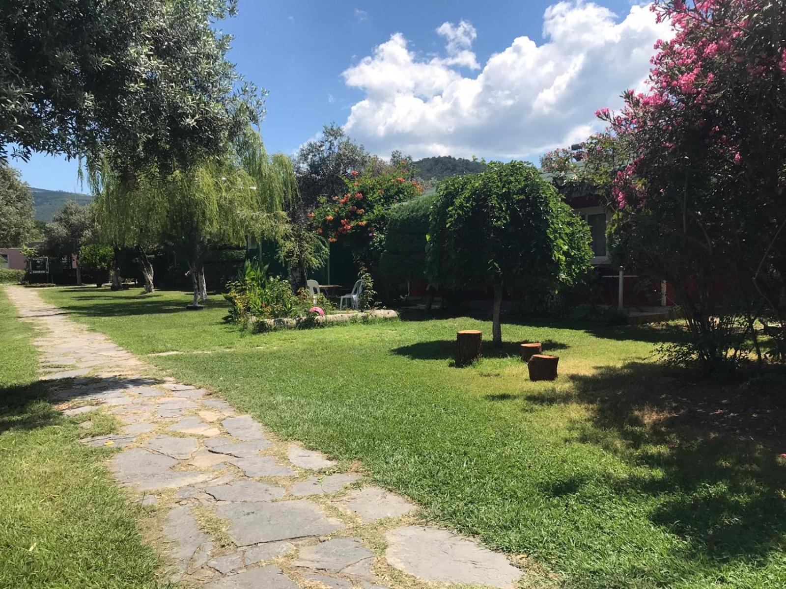 Cicek Evler Tatil Koeyue Armutlu Exterior foto